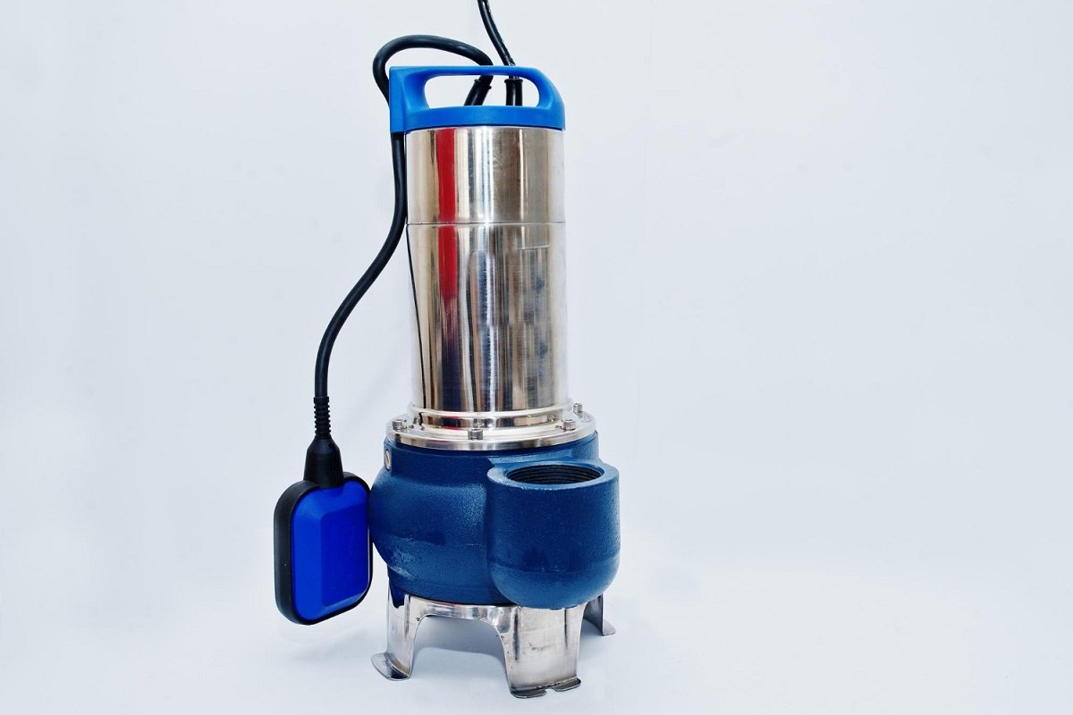 Submersible Pump vs. Compressor Pump
